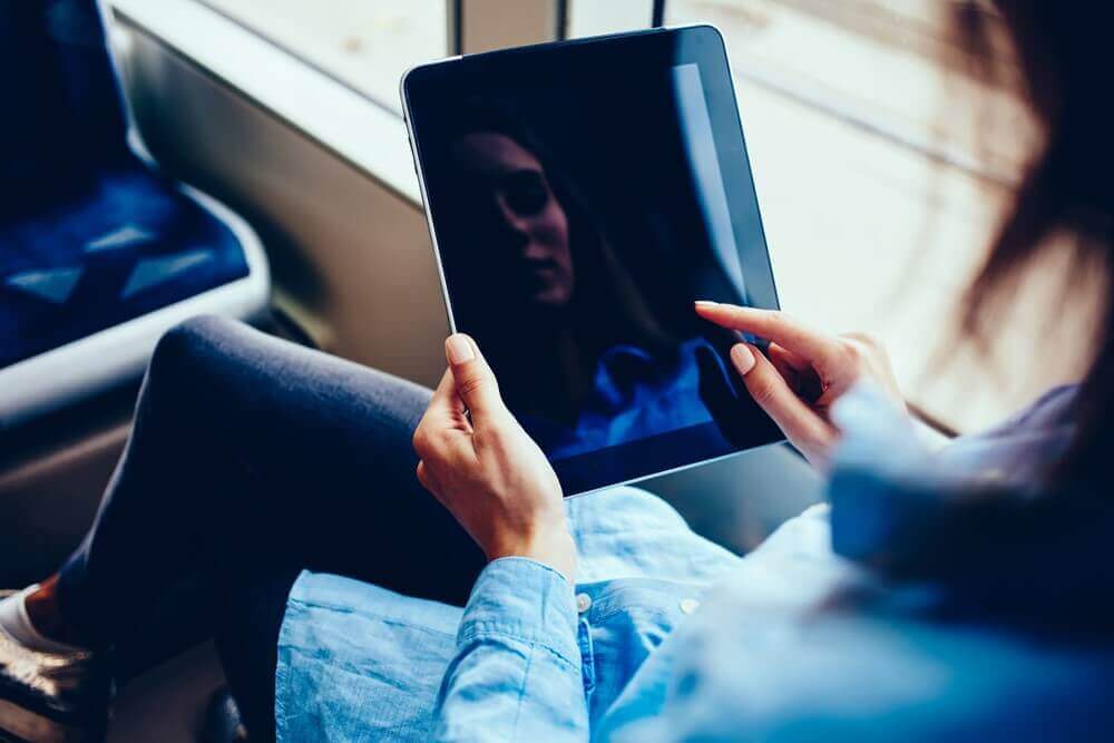 Ubezpieczenie przez internet kupisz na tablecie, smartfonie czy komputerze