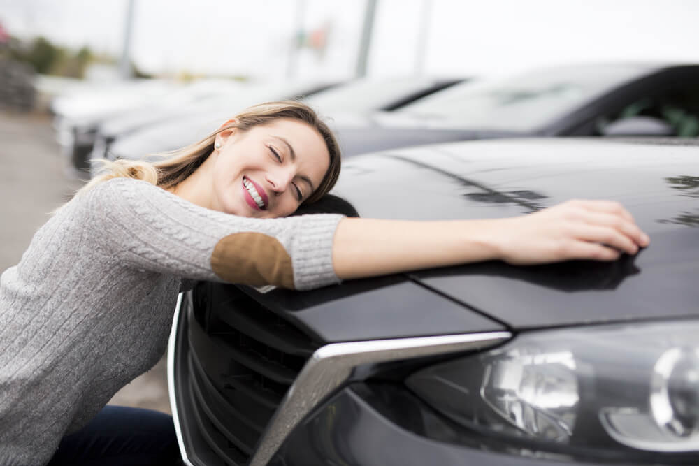 Kupowanie auta od osoby prywatnej zobowiązuje do zapłacenia podatku samochodowego