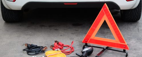 W co należy wyposażyć auto, wybierając się do różnych krajów?