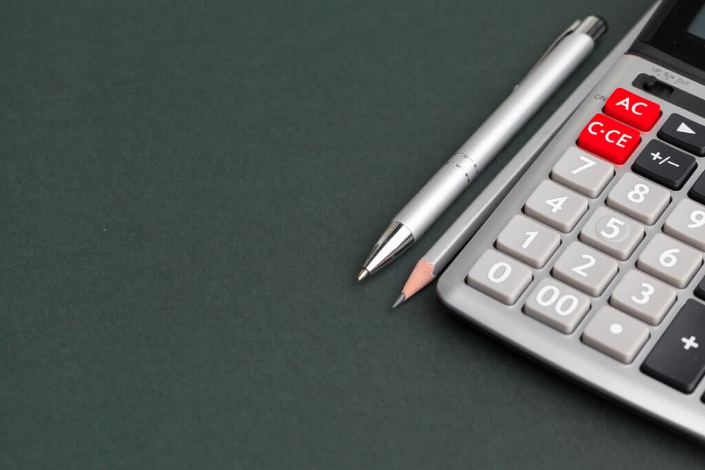 Nie wiesz gdzie najtaniej ubezpieczyć samochód? Sprawdź w Internecie!