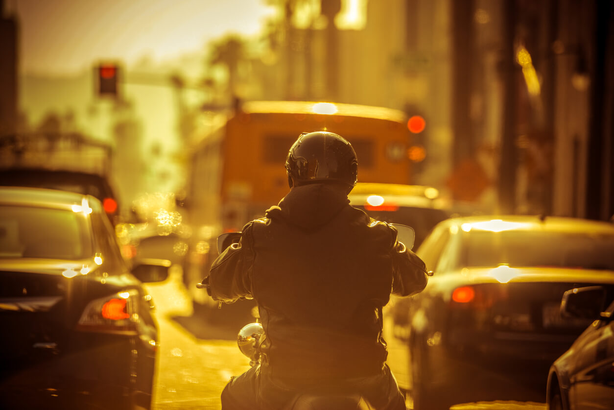 Ubezpieczenie OC samochodu a motocykla – czy to dwie inne polisy?