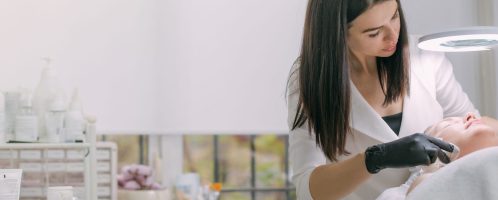 Jak działa ubezpieczenie OC kosmetologa? Wszystko co warto wiedzieć o ubezpieczeniu OC kosmetologa